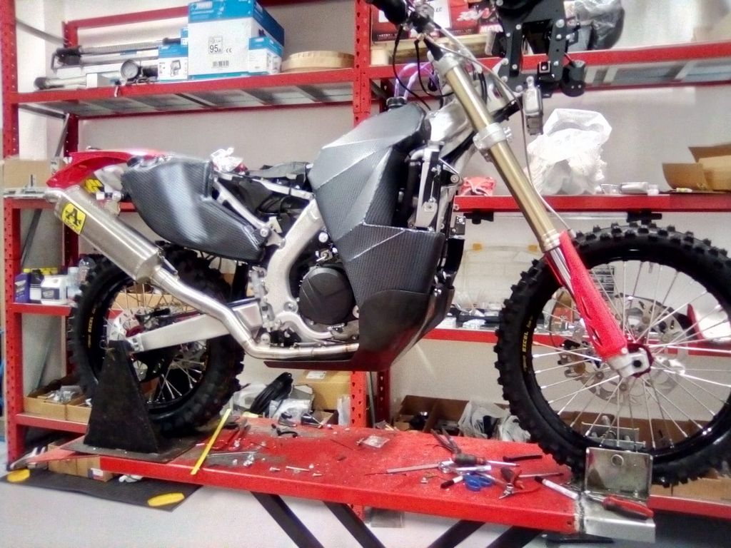 Honda 450 Rally 2019 serbatoi vetroresina 01