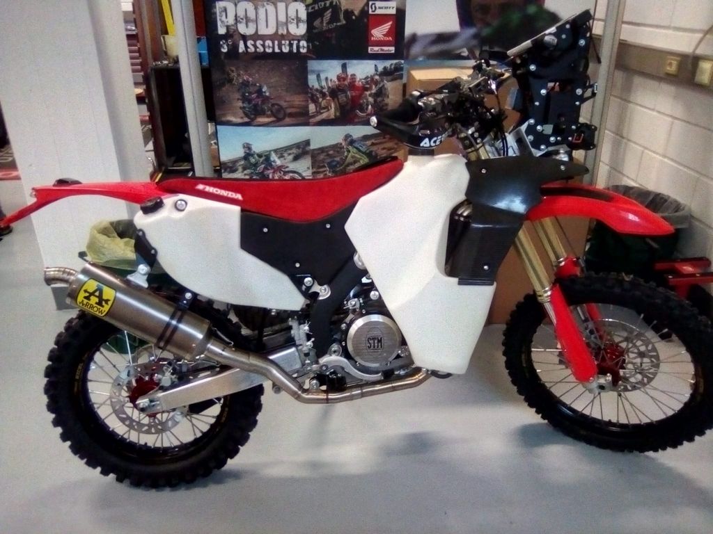 Honda 450 Rally 2019 serbatoi vetroresina 06